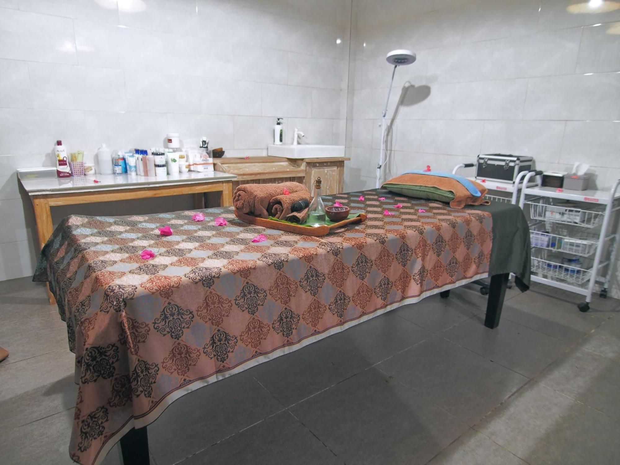 Coco Breeze Spa Hotel Гили-Эйр Экстерьер фото