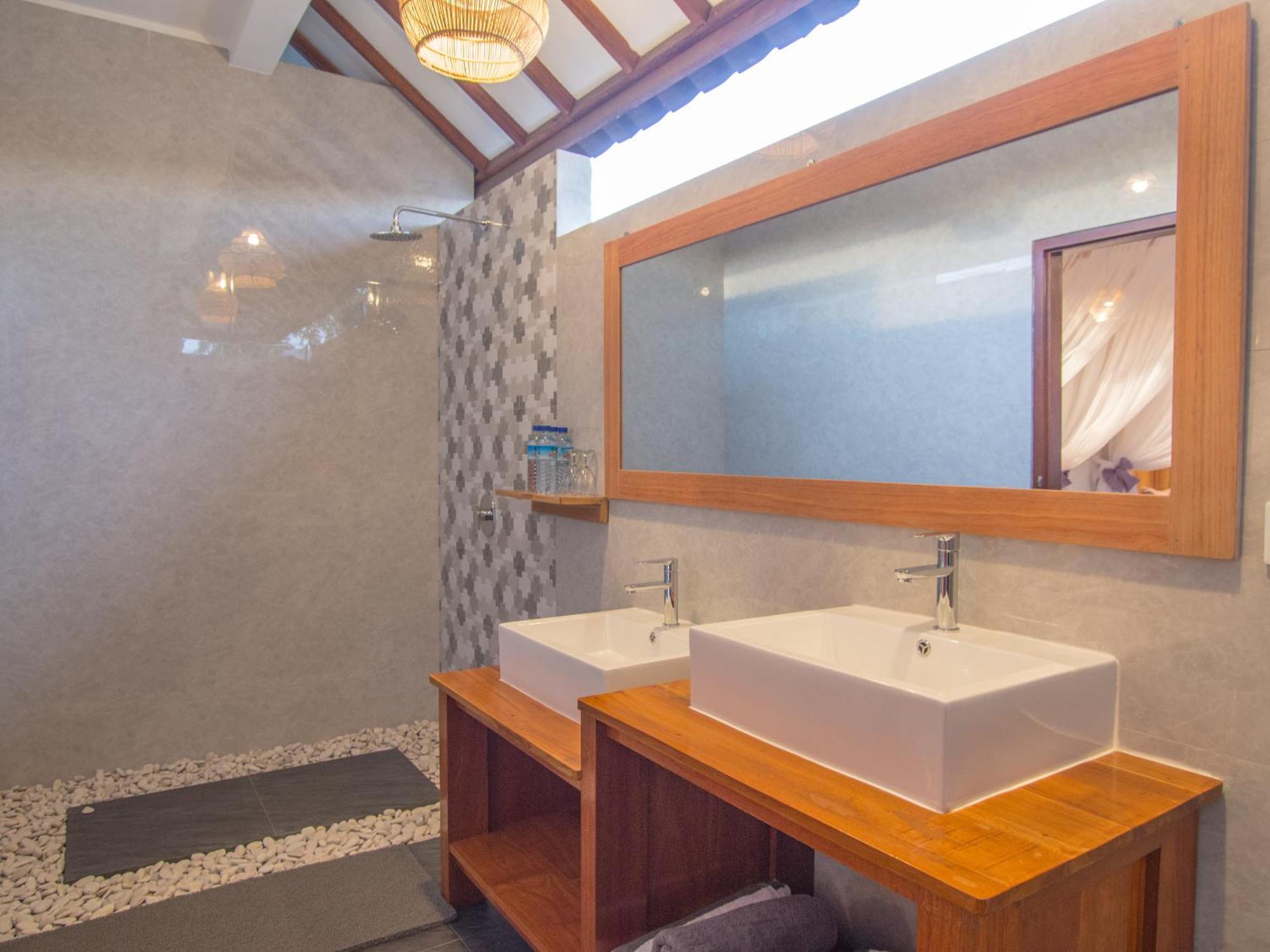 Coco Breeze Spa Hotel Гили-Эйр Экстерьер фото